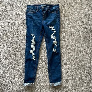 Wild Fable High Rise Skinny Dark Wash Distressed Size 6